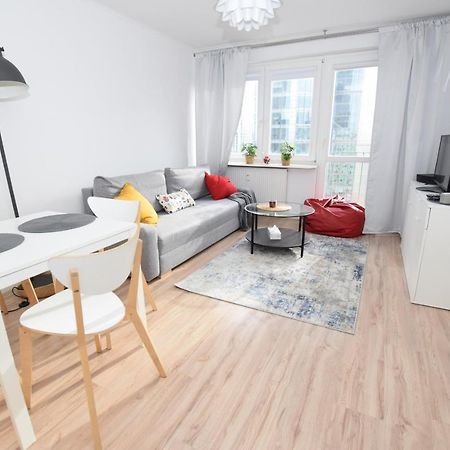 Ferienwohnung Rondo Onz Warschau Exterior foto
