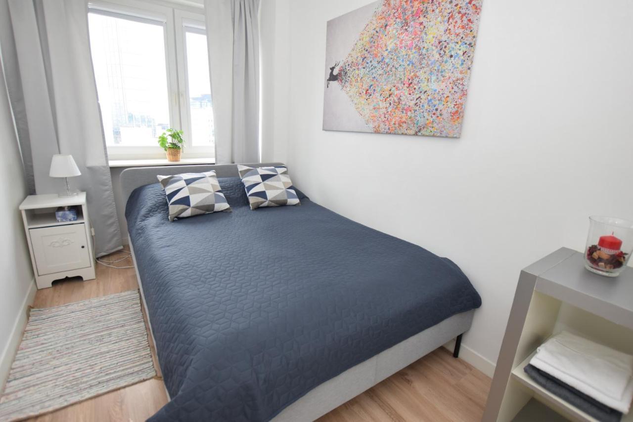 Ferienwohnung Rondo Onz Warschau Exterior foto